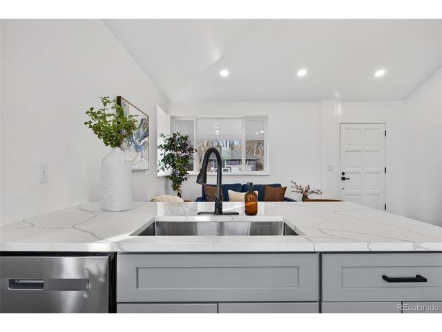 1638 Wabash St, Denver, CO 80220