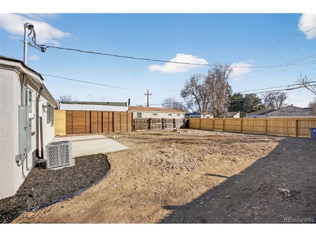 1638 Wabash St, Denver, CO 80220