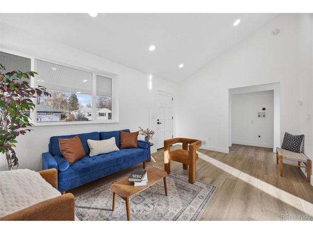 1638 Wabash St, Denver, CO 80220