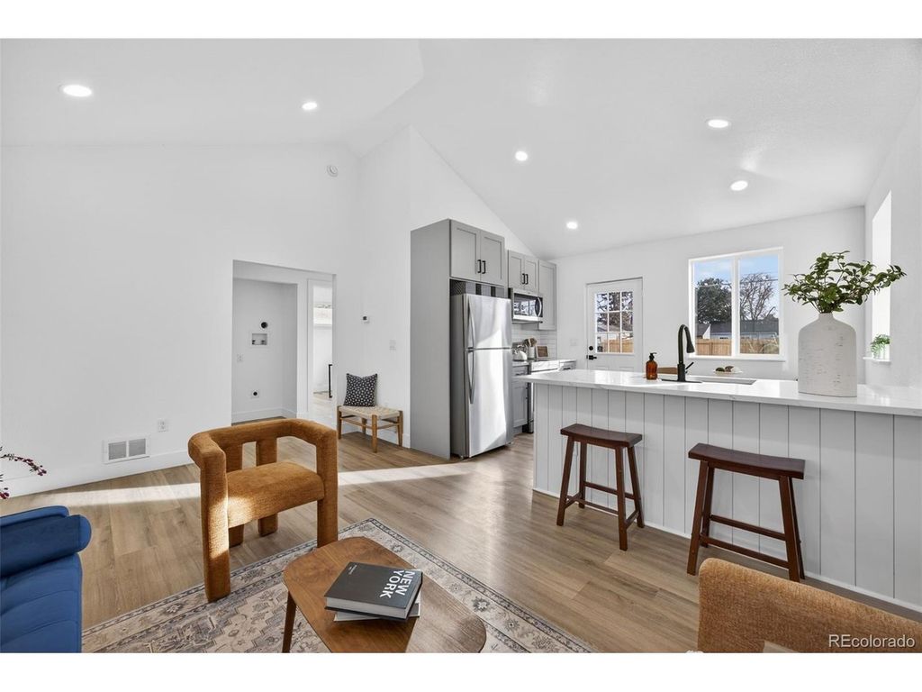 1638 Wabash St, Denver, CO 80220