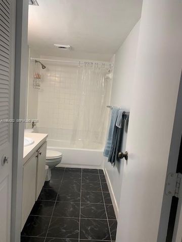 5530 NW 44th Street 111C, Lauderhill, FL 33319