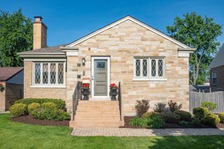 1213 Kemman Avenue, La Grange Park, IL 60526