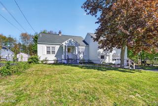 5 Alta Road, Colonie, NY 12205