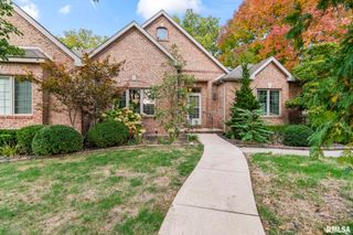 2001 MARYKNOLL Place, Springfield, IL 62704