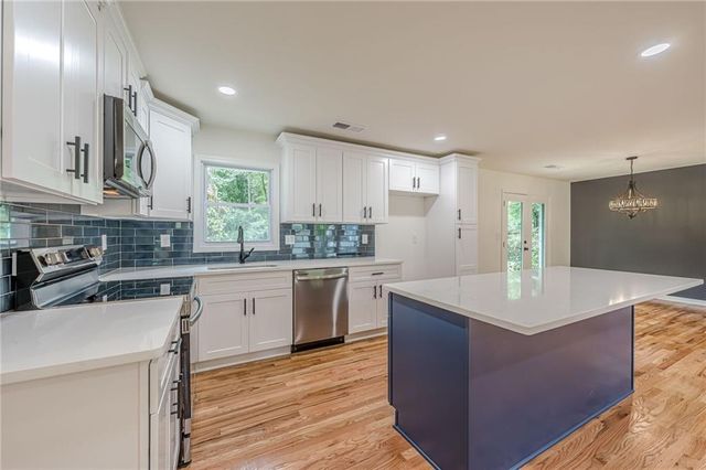 2550 Miriam Lane, Decatur, GA 30032