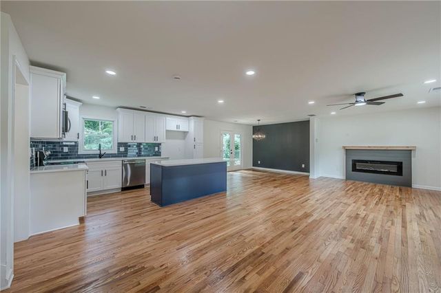 2550 Miriam Lane, Decatur, GA 30032