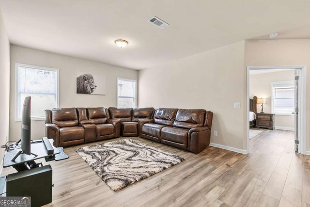 1602 Dover Creek Lane, Lawrenceville, GA 30045