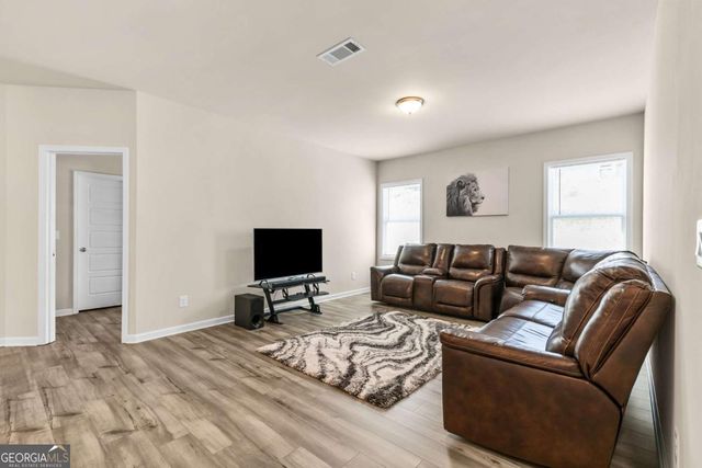 1602 Dover Creek Lane, Lawrenceville, GA 30045