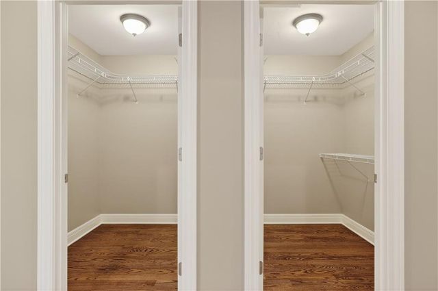 9408 Wenonga Road, Leawood, KS 66206