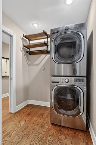 9408 Wenonga Road, Leawood, KS 66206