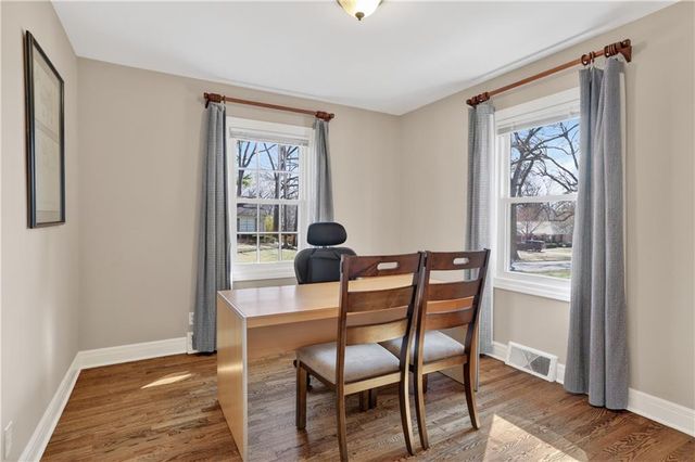 9408 Wenonga Road, Leawood, KS 66206