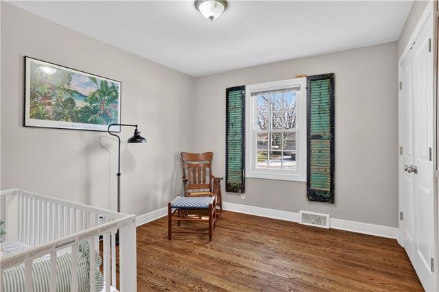 9408 Wenonga Road, Leawood, KS 66206