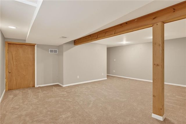 9408 Wenonga Road, Leawood, KS 66206