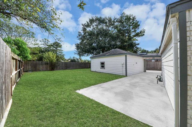 15002 Willow Branch Drive, Houston, TX 77070