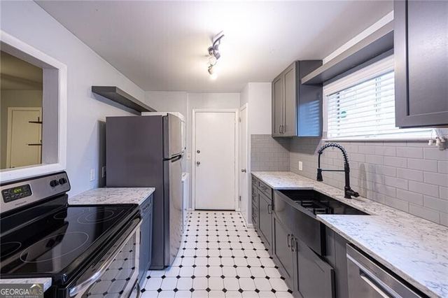 1111 Clairemont Avenue J2, Decatur, GA 30030