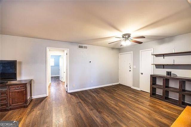 1111 Clairemont Avenue J2, Decatur, GA 30030