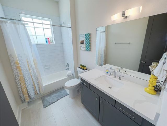 2404 Saint Charles Street, Houston, TX 77004