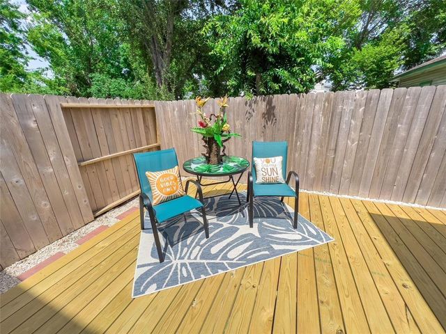 2404 Saint Charles Street, Houston, TX 77004