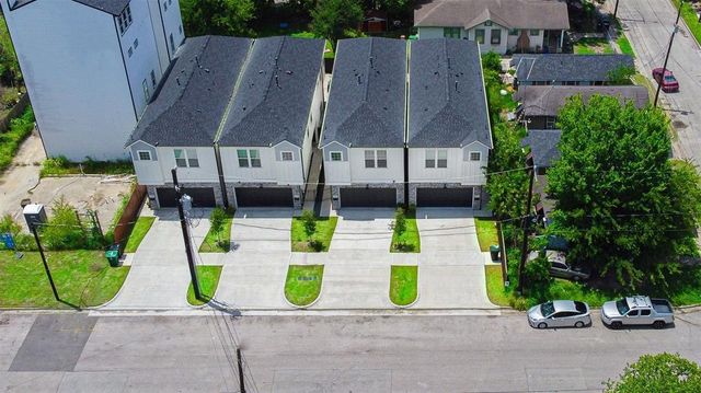 2404 Saint Charles Street, Houston, TX 77004