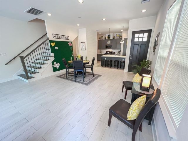 2404 Saint Charles Street, Houston, TX 77004