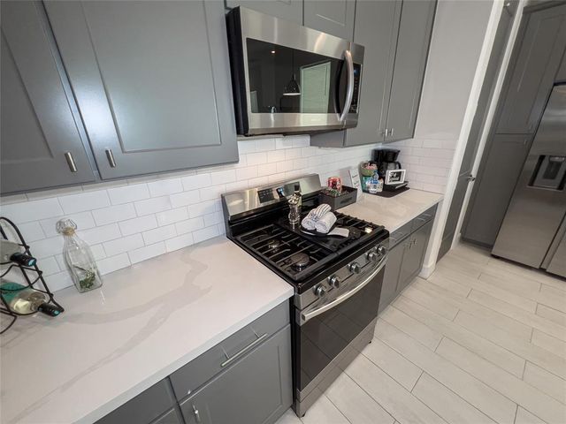 2404 Saint Charles Street, Houston, TX 77004