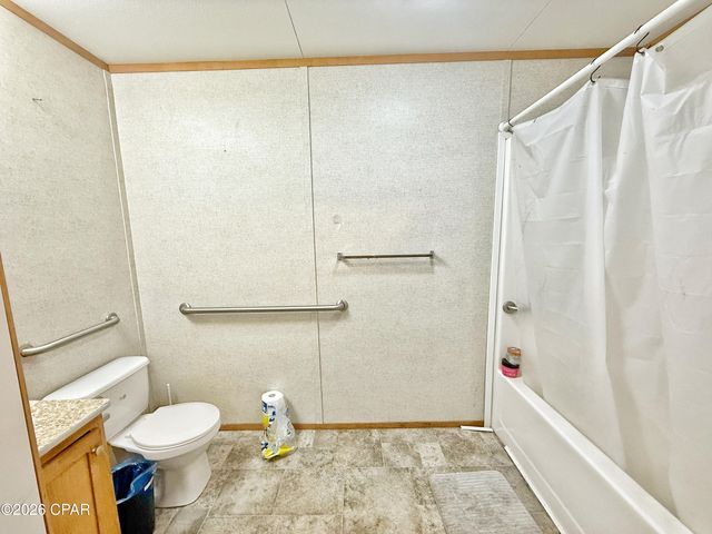 2496 Eagles Landing Drive, Marianna, FL 32446