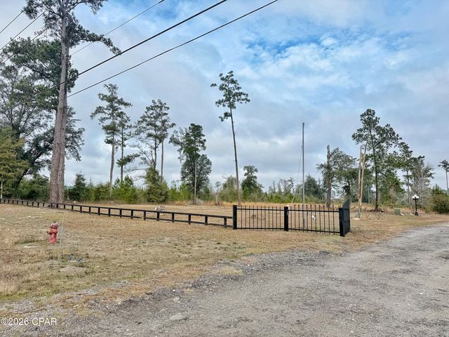 2496 Eagles Landing Drive, Marianna, FL 32446