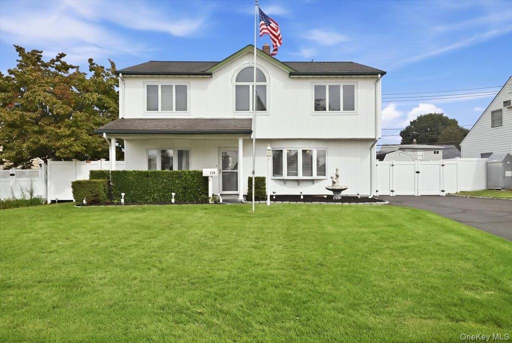 119 Periwinkle Road, Levittown, NY 11756 — exterior