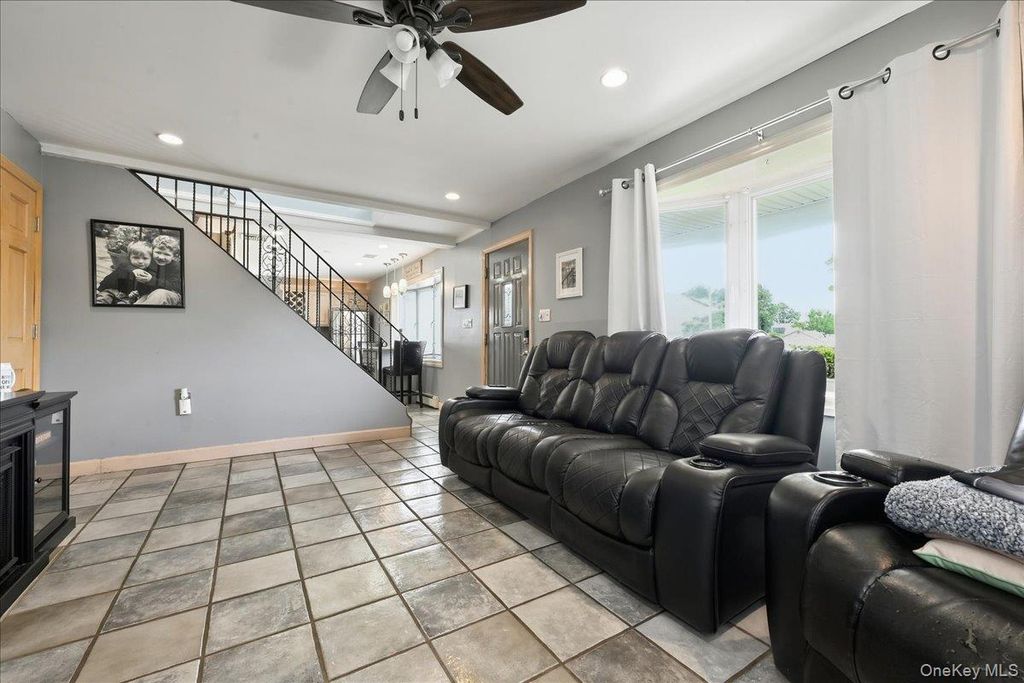 119 Periwinkle Road, Levittown, NY 11756 — photo 5
