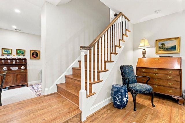 49 W SKIPPACK PIKE, Ambler, PA 19002