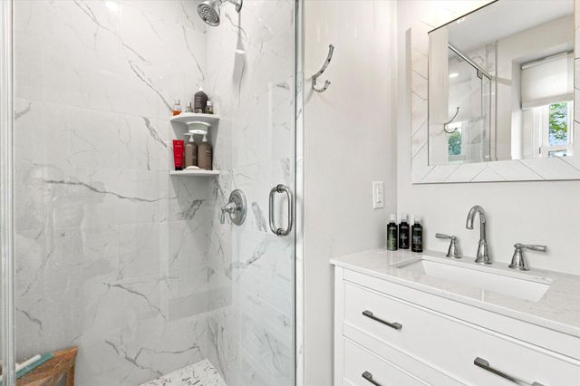 49 W SKIPPACK PIKE, Ambler, PA 19002