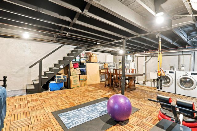 49 W SKIPPACK PIKE, Ambler, PA 19002