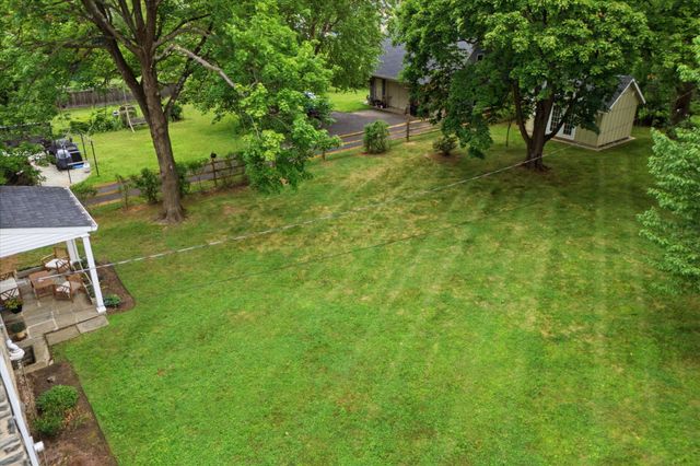 49 W SKIPPACK PIKE, Ambler, PA 19002