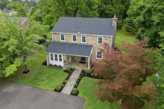 49 W SKIPPACK PIKE, Ambler, PA 19002