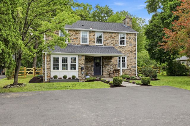 49 W SKIPPACK PIKE, Ambler, PA 19002