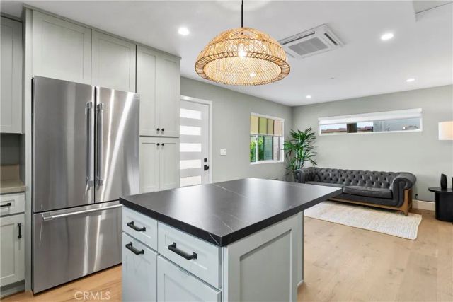 354 La Perle B, Costa Mesa, CA 92627