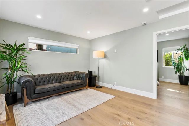 354 La Perle B, Costa Mesa, CA 92627