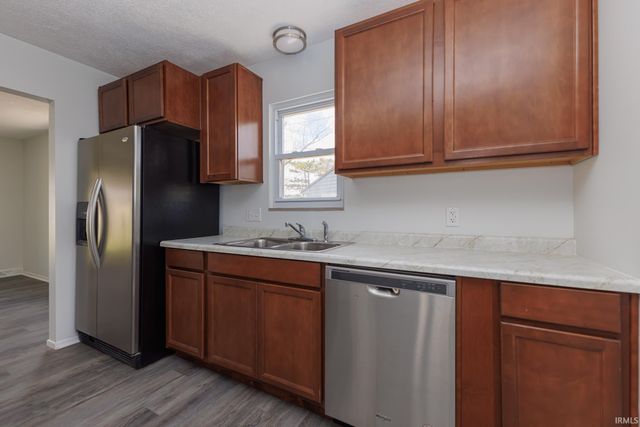 1501 W Stirling Drive, Muncie, IN 47304