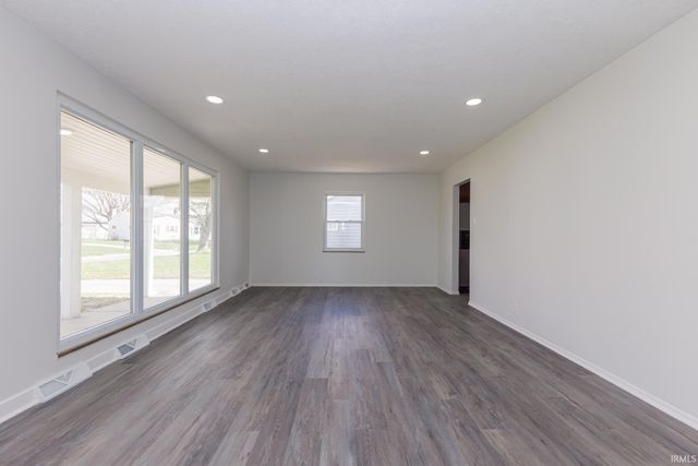 1501 W Stirling Drive, Muncie, IN 47304