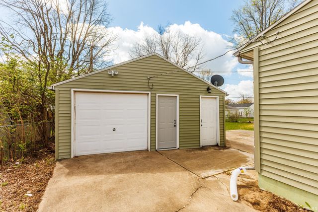 1501 W Stirling Drive, Muncie, IN 47304