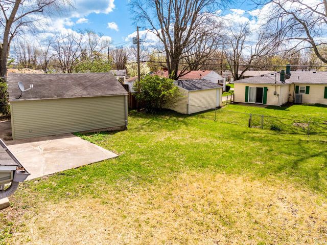 1501 W Stirling Drive, Muncie, IN 47304
