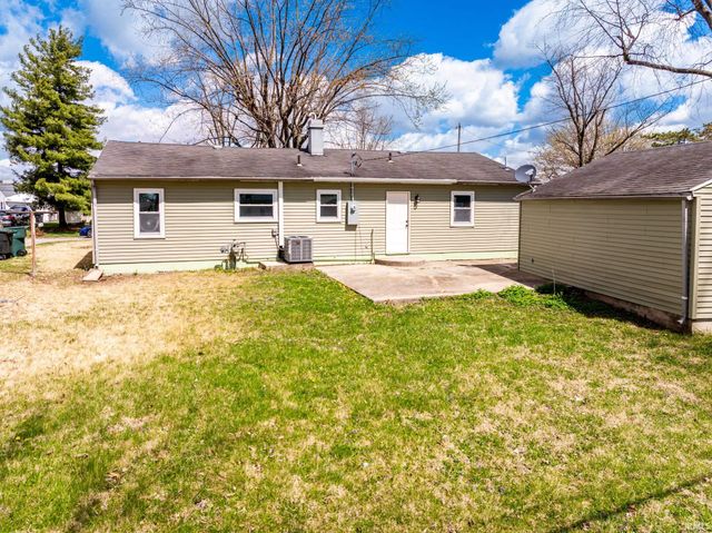 1501 W Stirling Drive, Muncie, IN 47304