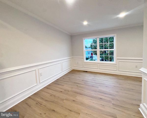 412 S LAWRENCE ST, Charles Town, WV 25414