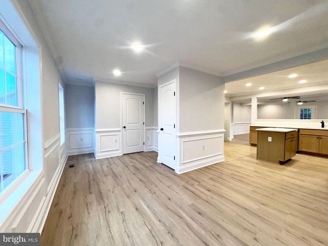 412 S LAWRENCE ST, Charles Town, WV 25414
