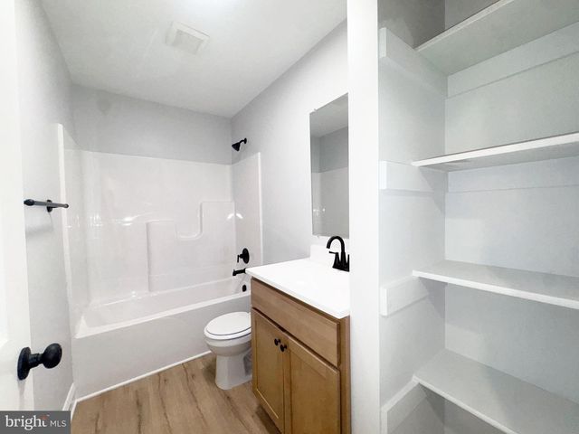 412 S LAWRENCE ST, Charles Town, WV 25414