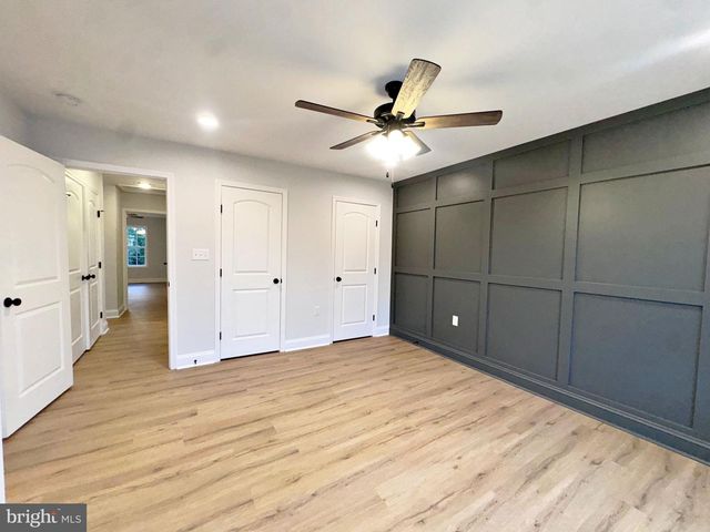 412 S LAWRENCE ST, Charles Town, WV 25414