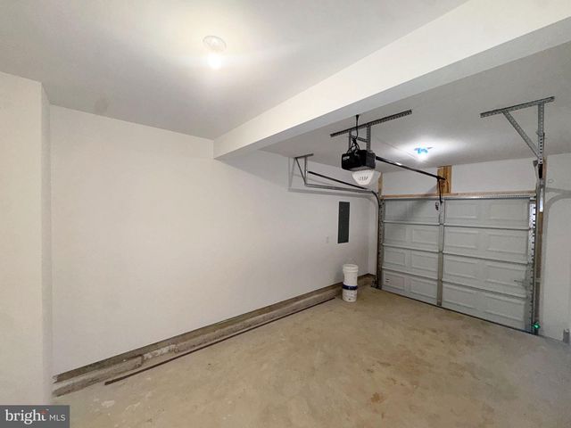412 S LAWRENCE ST, Charles Town, WV 25414