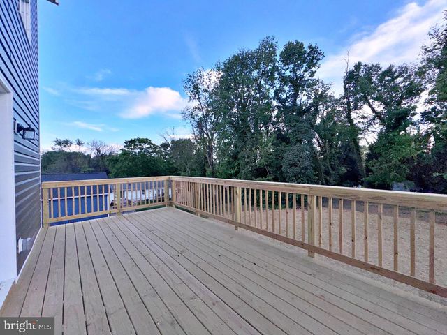 412 S LAWRENCE ST, Charles Town, WV 25414