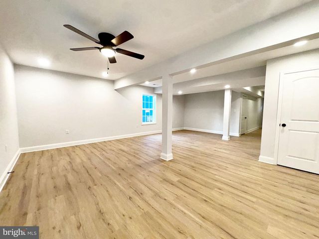 412 S LAWRENCE ST, Charles Town, WV 25414