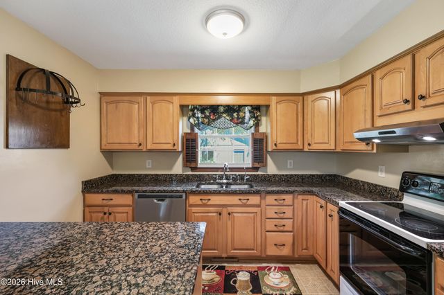 4925 Pleasant Oaks Drive, Wilmington, NC 28412
